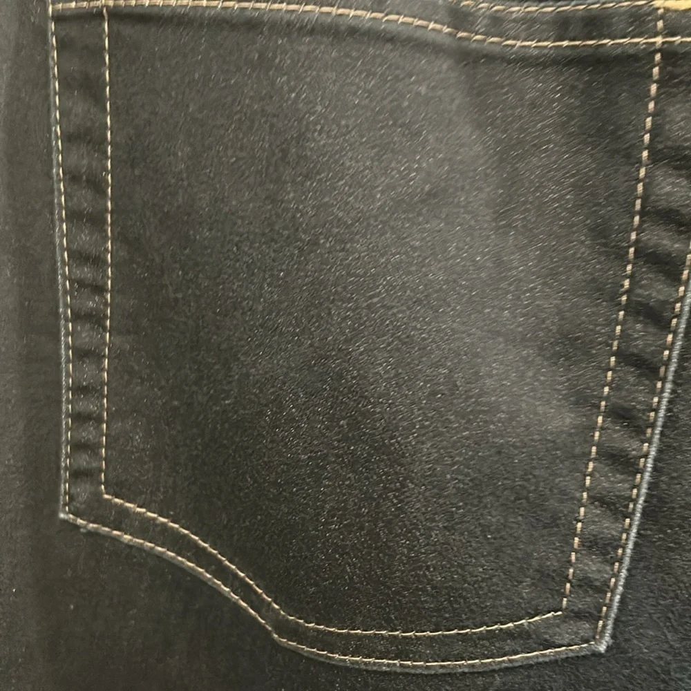 T tahari jeans size us 6, 0% denim content dark navy blue it appears blk in pic - Picture 12 of 15